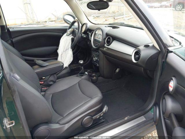 MINI Hardtop Cooper Image 3