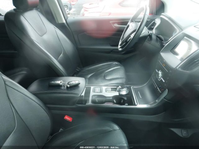Ford Edge Titanium Image 16