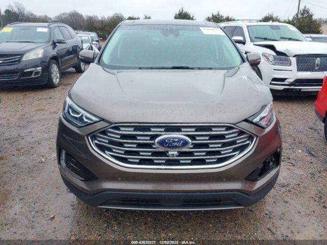 Ford Edge Titanium Image 9