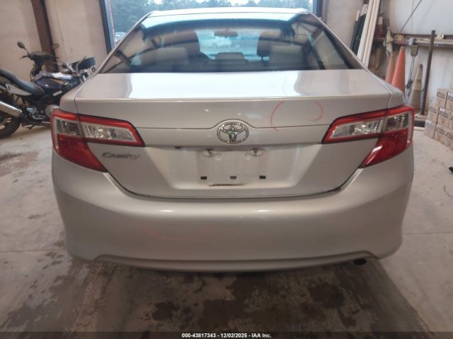 Toyota Camry L Image 14