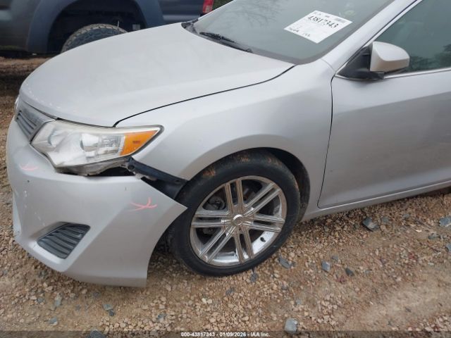 Toyota Camry L Image 7