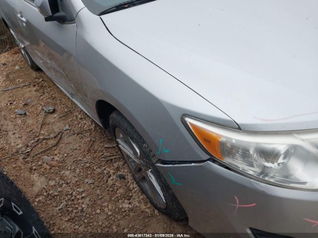 Toyota Camry L Image 2