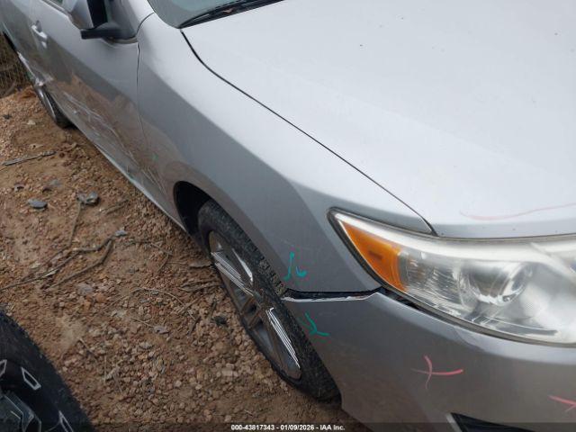 Toyota Camry L Image 2