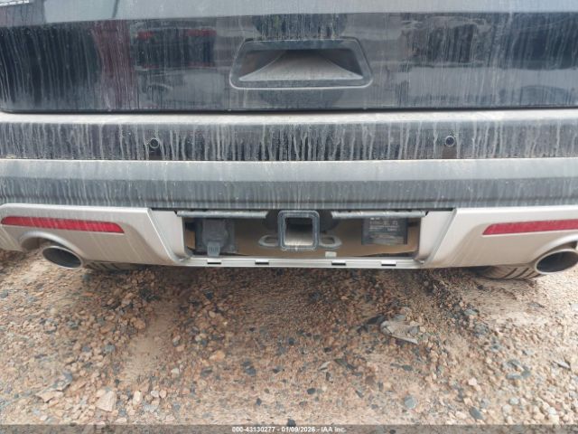 Ford Explorer Limited Image 16