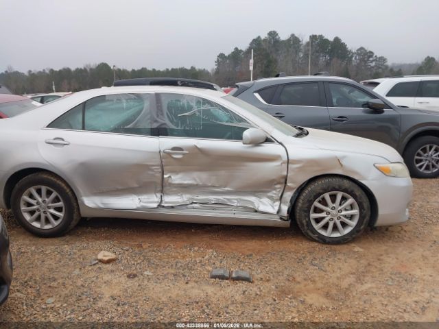 Toyota Camry Xle Image 7