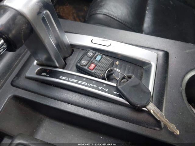 Ford Mustang Image 12