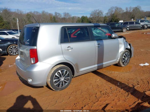 Scion xB Image 6