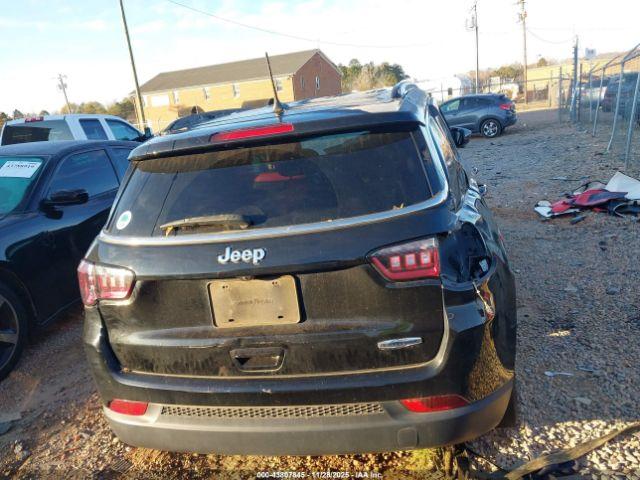 Jeep Compass Latitude Fwd Image 3