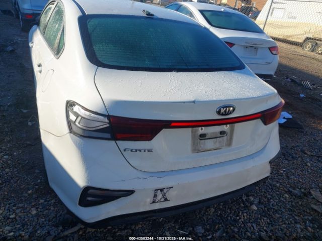 Kia Forte Lxs Image 13