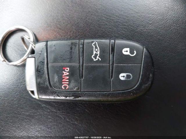 Chrysler 300 Touring L Image 7