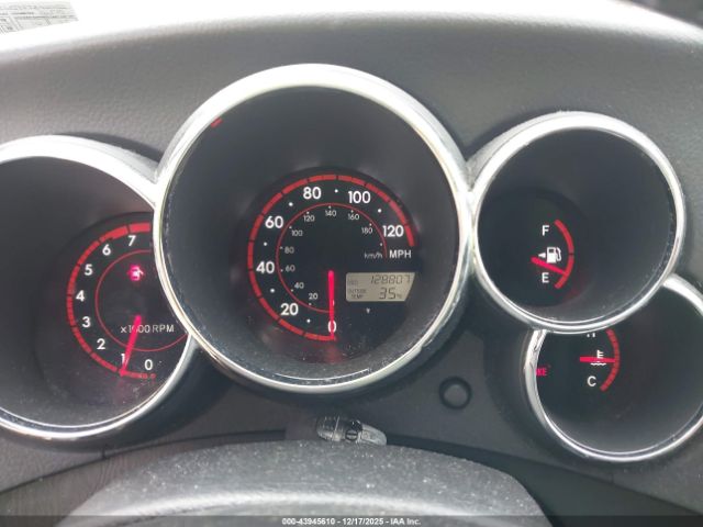 Pontiac Vibe Image 15