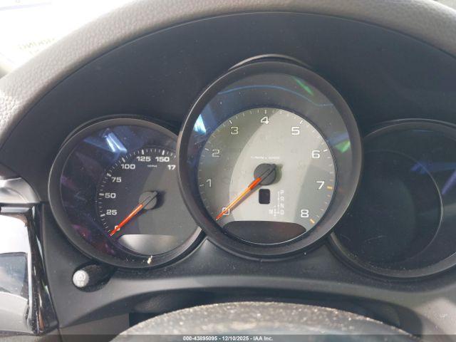 Porsche Macan S Image 16