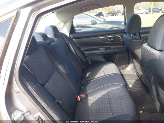 Nissan Altima 2.5 Sv Image 17