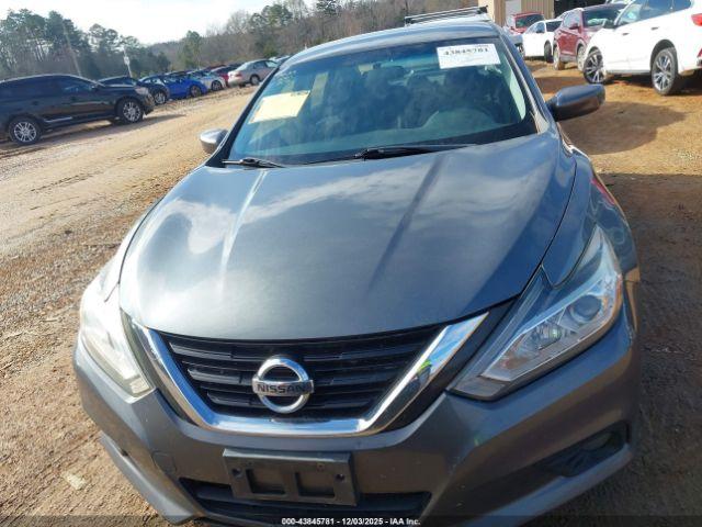 Nissan Altima 2.5 Sv Image 13