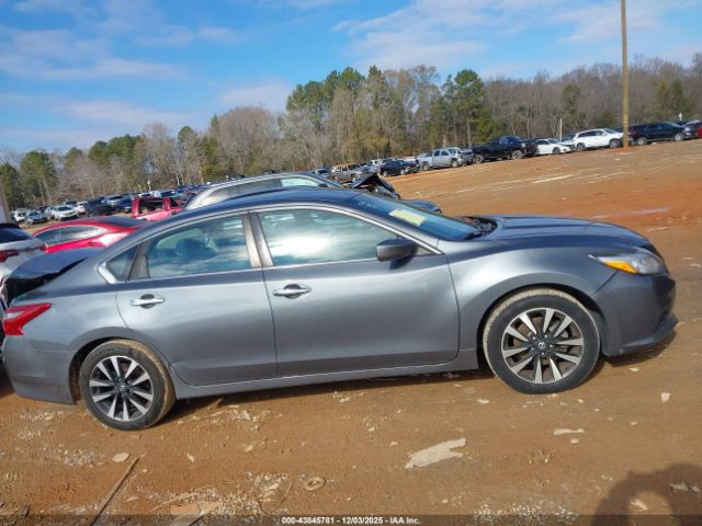 Nissan Altima 2.5 Sv Image 14