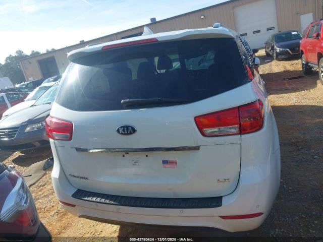 Kia Sedona Lx Image 13