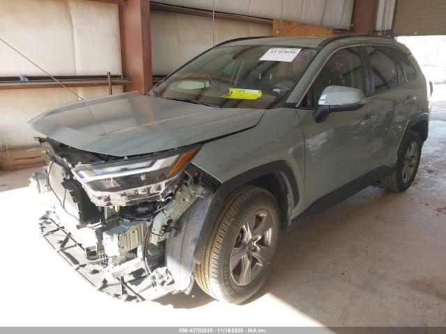 Toyota RAV4 Xle Image 14