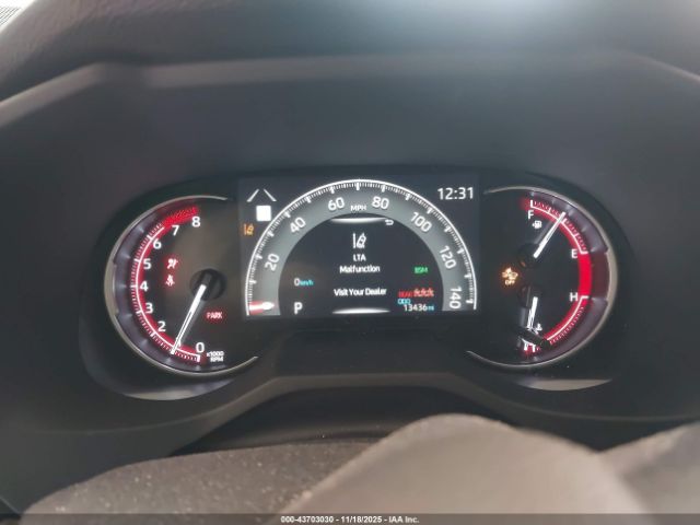 Toyota RAV4 Xle Image 4