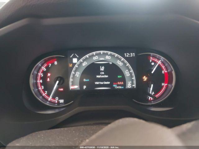 Toyota RAV4 Xle Image 4