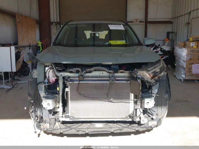 Toyota RAV4 Xle Image 8