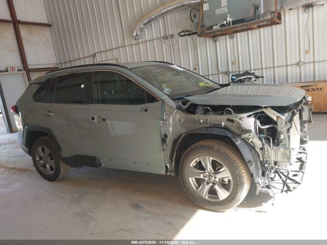 Toyota RAV4 Xle Image 12