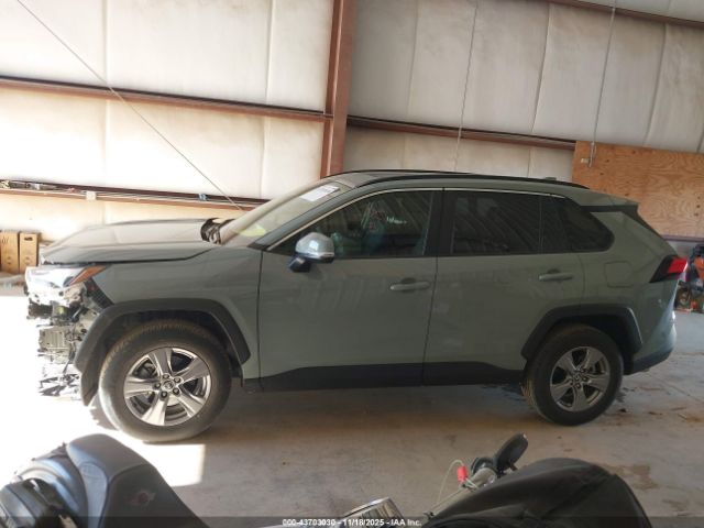 Toyota RAV4 Xle Image 13