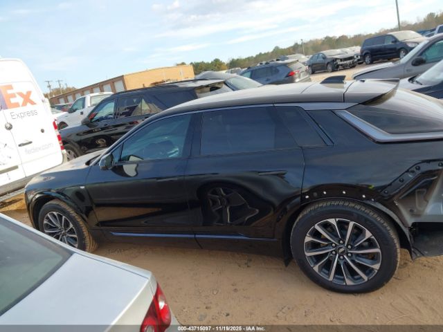 Cadillac LYRIQ Image 14