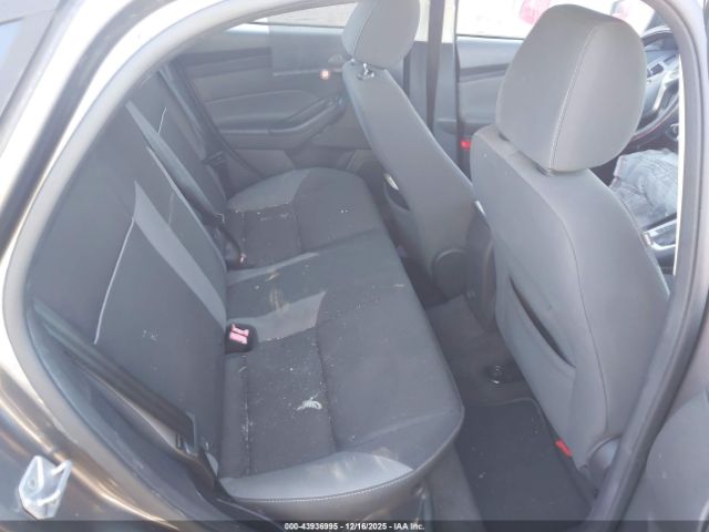 Ford Focus Se Image 9