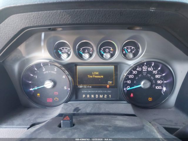 Ford F-350 Lariat Image 4