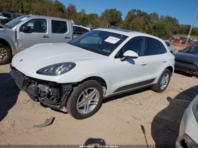 Porsche Macan Image 4