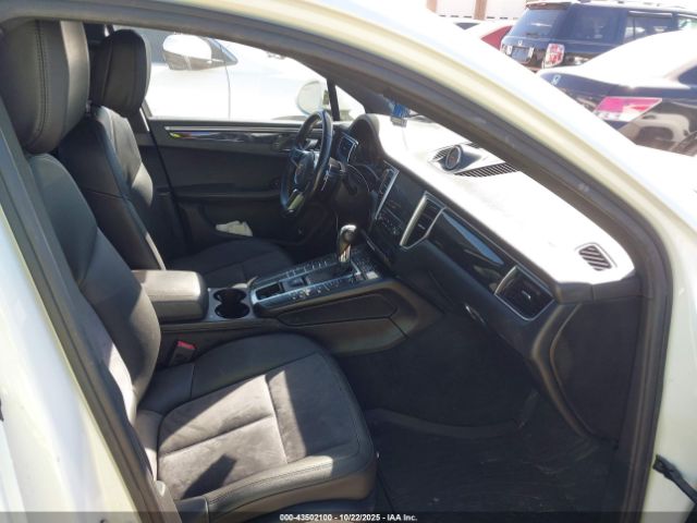 Porsche Macan Image 8