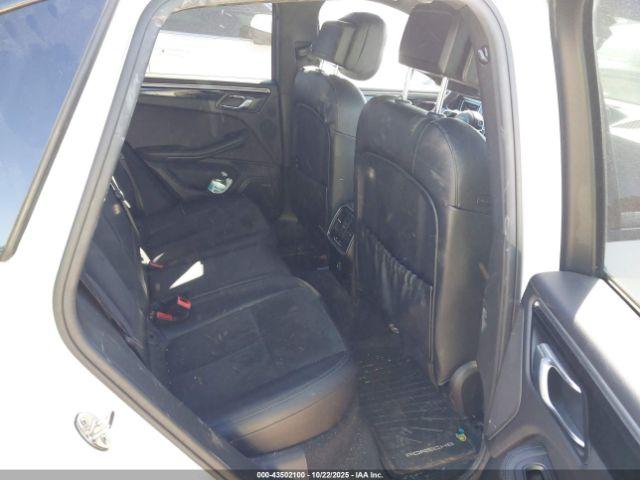 Porsche Macan Image 3