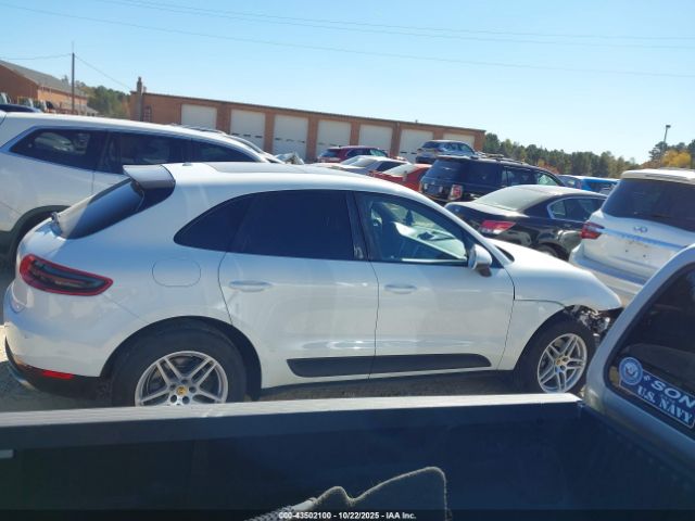 Porsche Macan Image 15