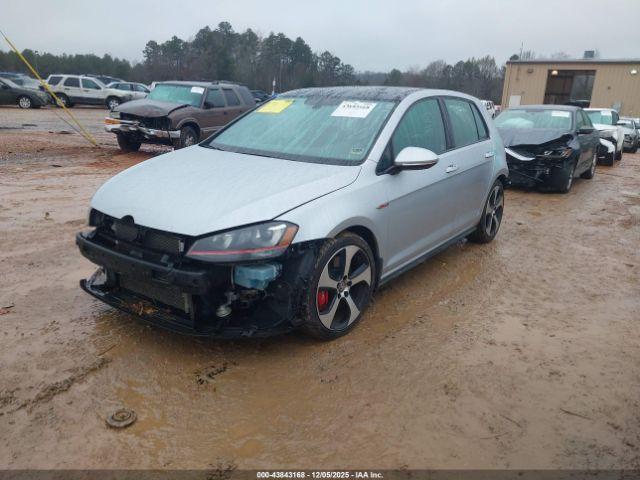 Volkswagen Golf Image 2