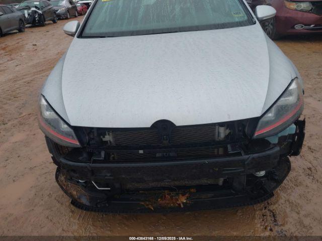 Volkswagen Golf Image 8