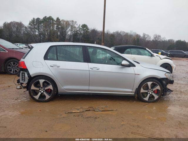 Volkswagen Golf Image 15