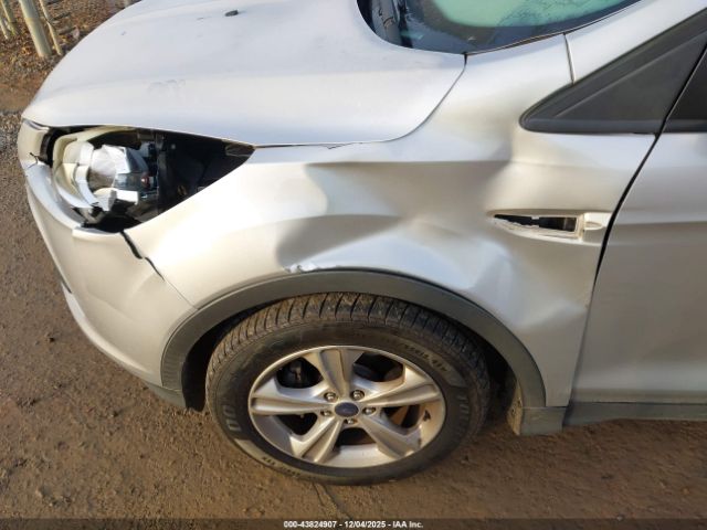 Ford Escape Se Image 8