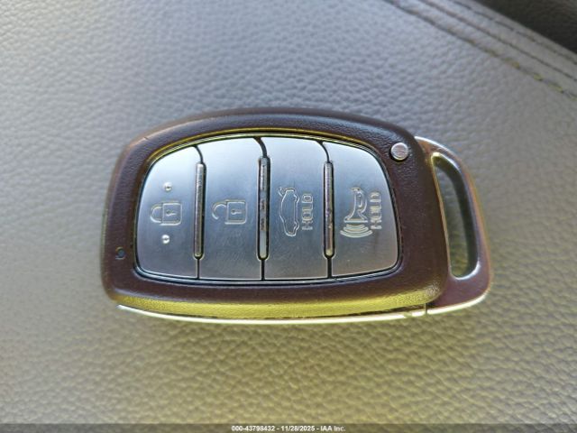 Hyundai ELANTRA Limited Image 7