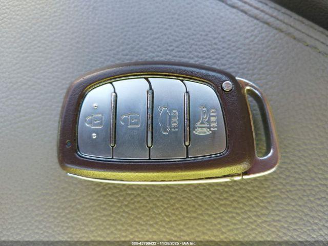 Hyundai ELANTRA Limited Image 7