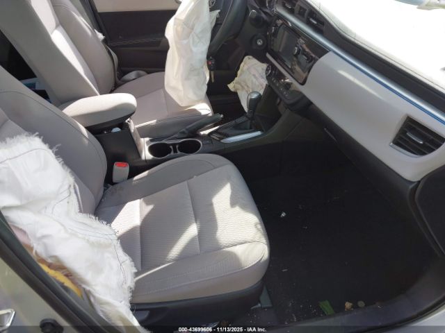 Toyota Corolla Le Image 8