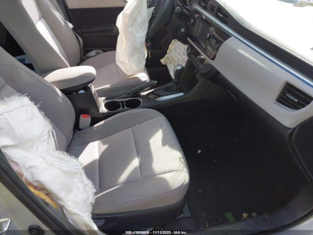 Toyota Corolla Le Image 8