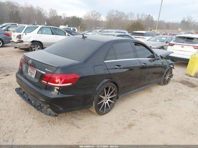 Mercedes-Benz E-Class 4matic Image 15