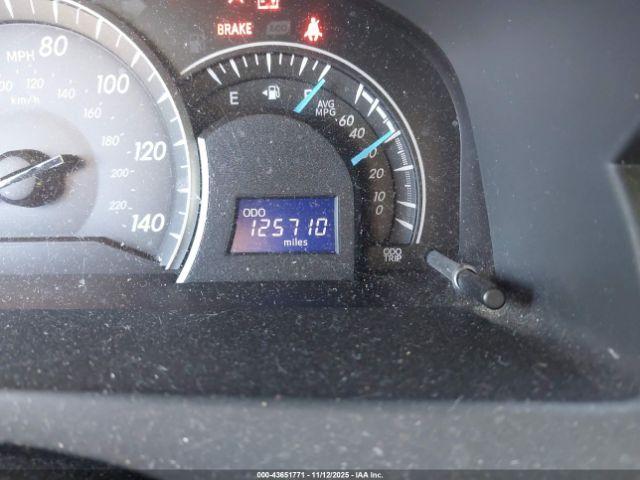 Toyota Camry Le Image 15