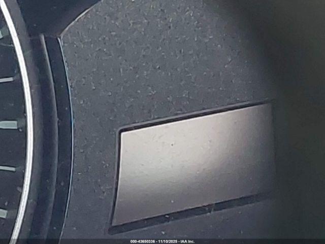 Toyota Camry Le Image 12