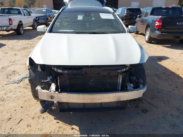 Mercedes-Benz GLA Image 10