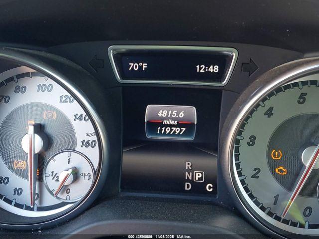 Mercedes-Benz GLA Image 16