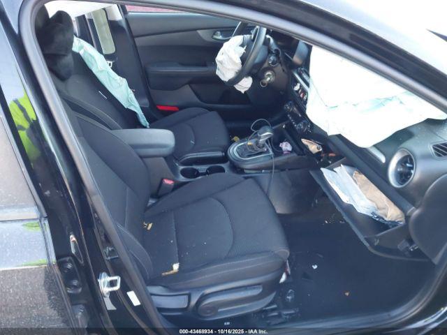 Kia Forte Lxs Image 8