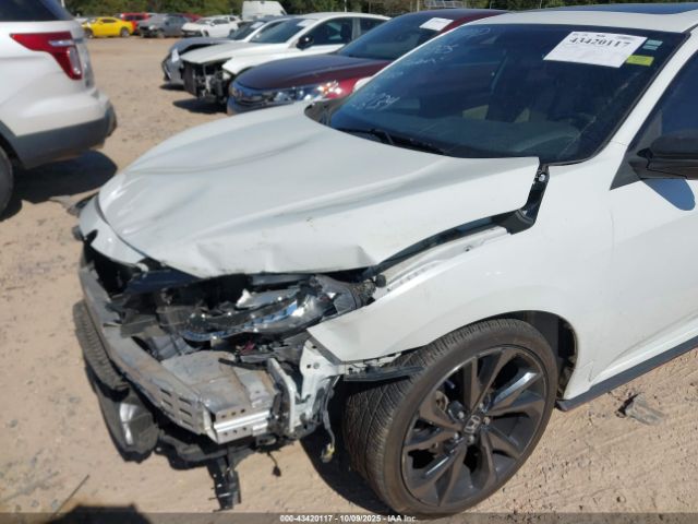 Honda Civic Sport Touring Image 13