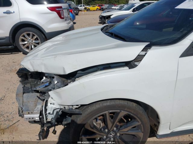 Honda Civic Sport Touring Image 18