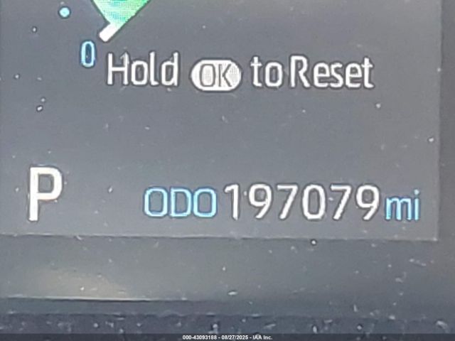 Toyota RAV4 Xle Premium Image 2